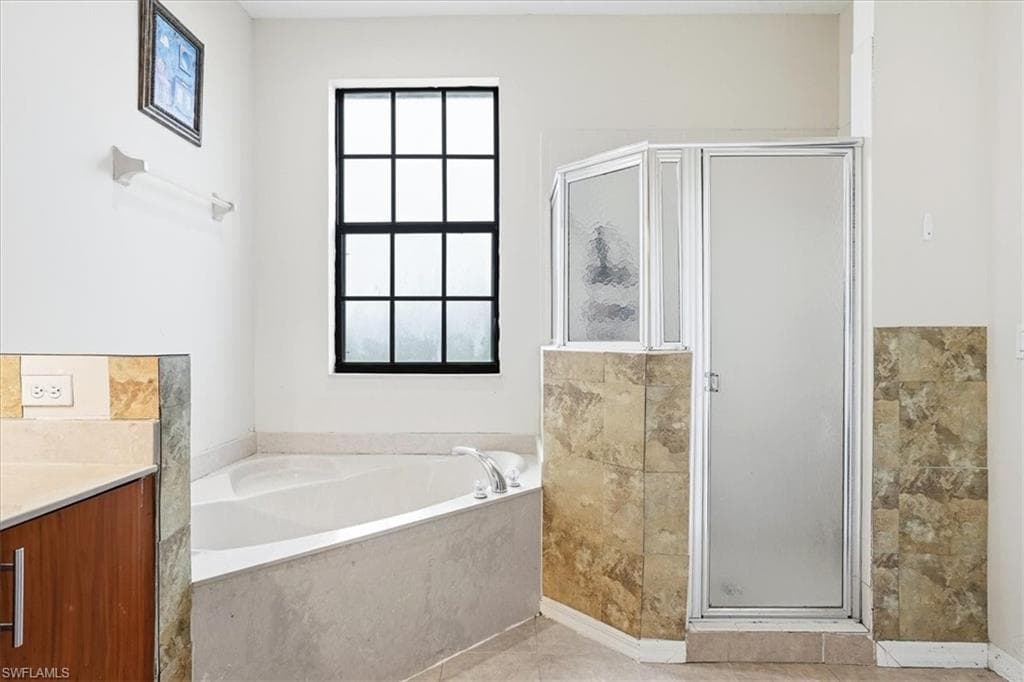 7576 Bristol CIR-21