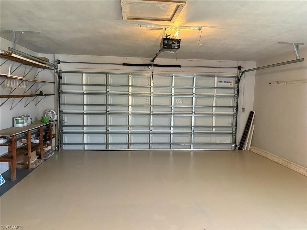 5652 Eichen CIR E-26