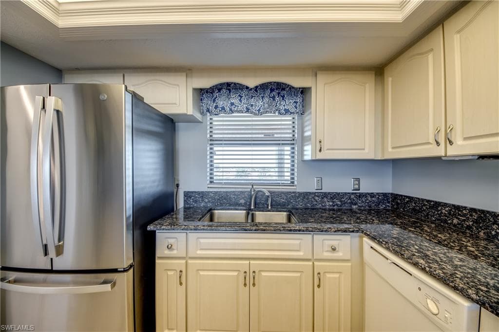 4013 SE 20th PL 505-9