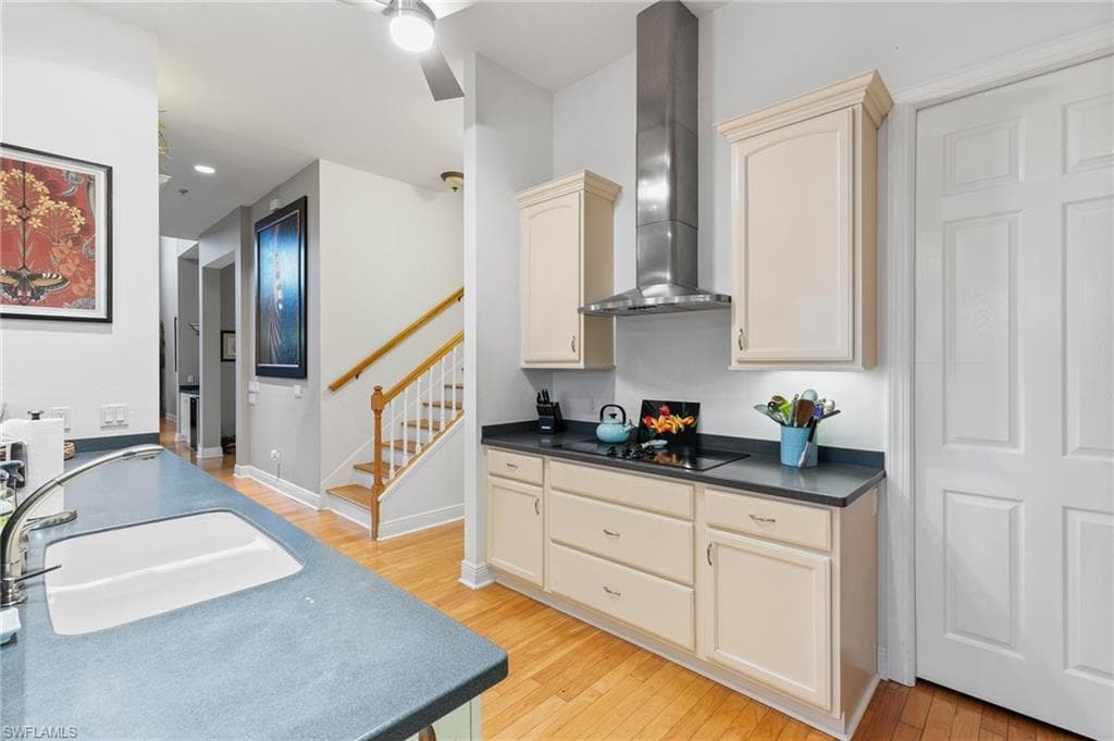 1927 Sheffield AVE-5