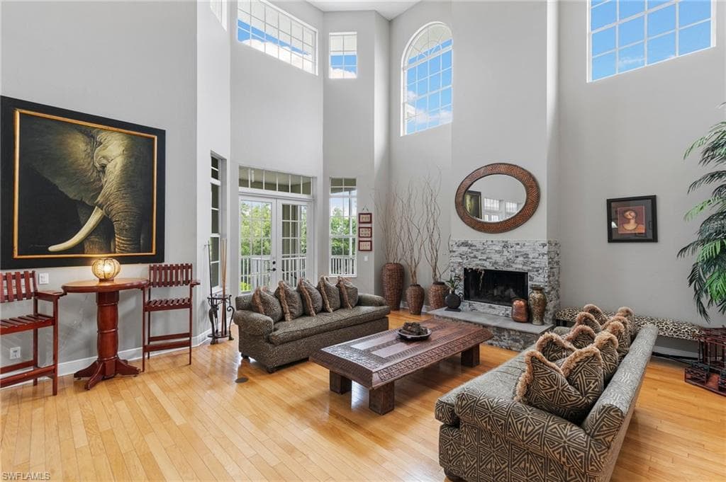 1927 Sheffield AVE-18
