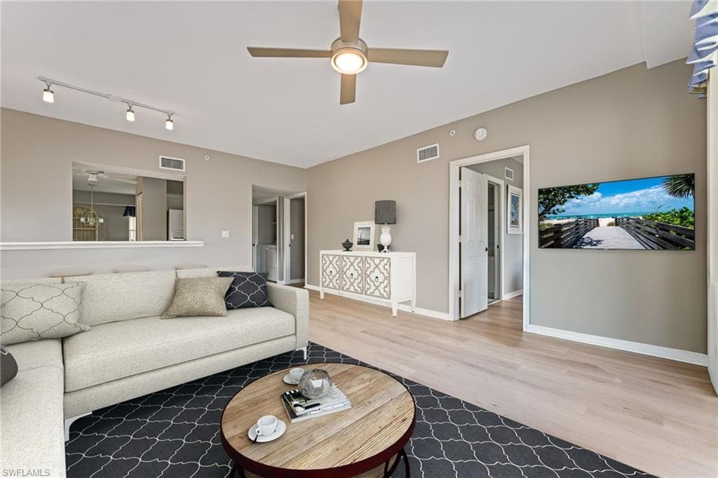 4481 Bay Beach LN 224-5