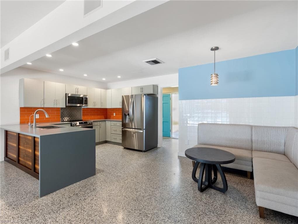 3517 Stuart CT-5