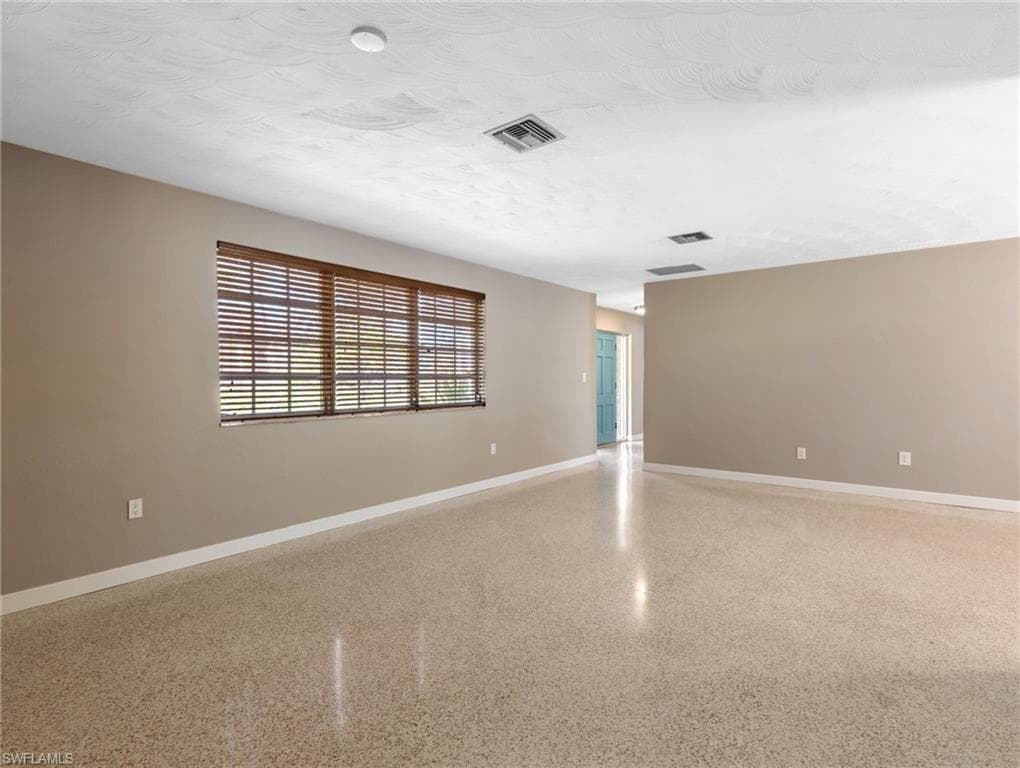 3517 Stuart CT-12