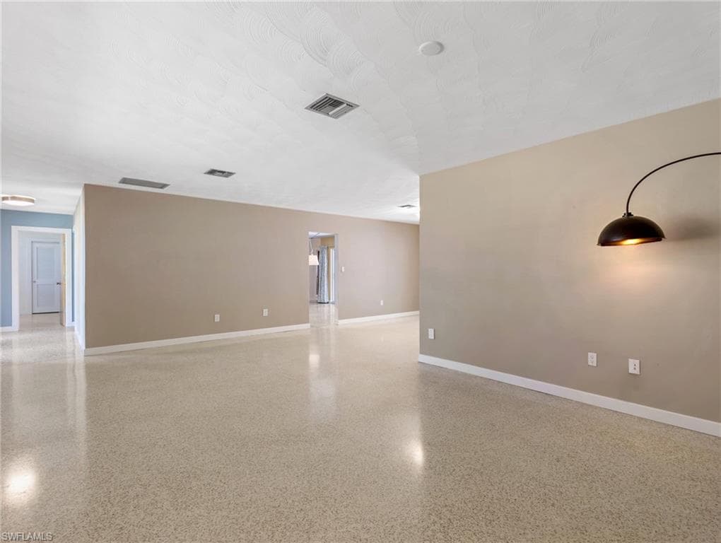 3517 Stuart CT-16