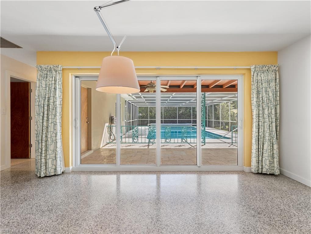 3517 Stuart CT-9