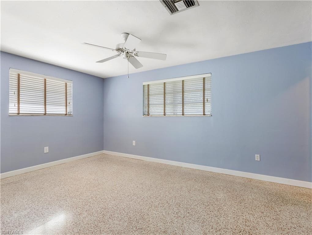 3517 Stuart CT-17