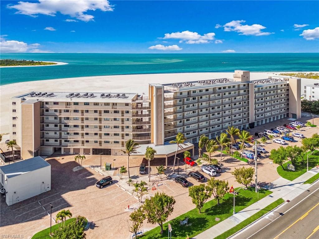 8350 Estero BLVD 322-4
