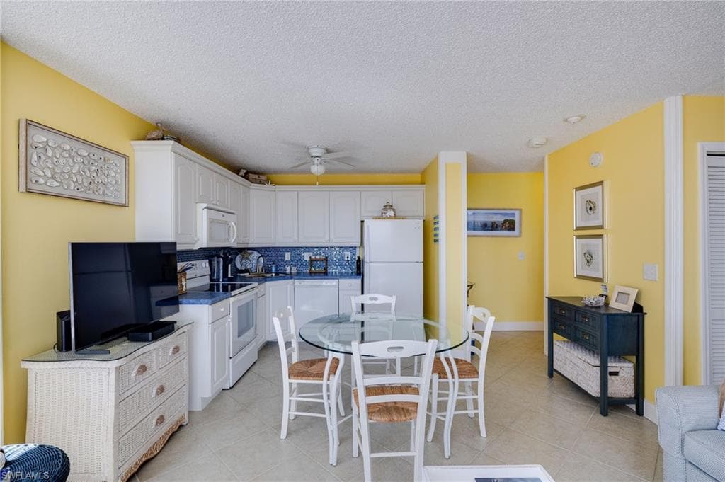7360 Estero BLVD 403-2