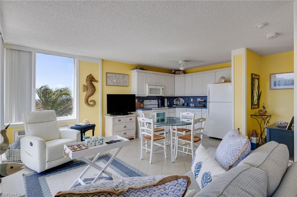 7360 Estero BLVD 403-7