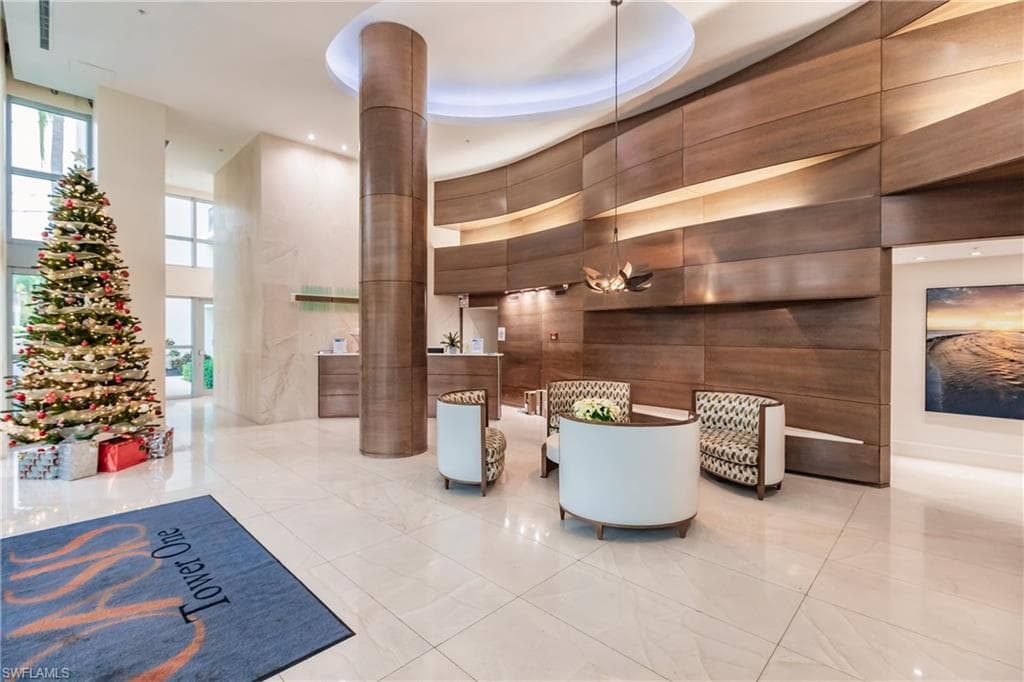3000 Oasis Grand BLVD 2004-40