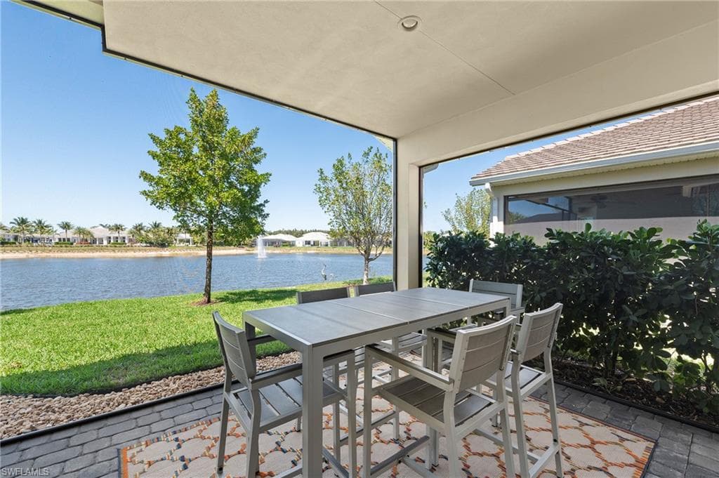 8897 Redonda DR-26