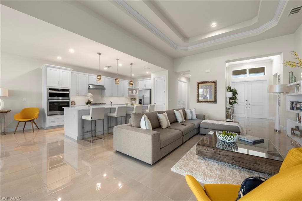8897 Redonda DR-6