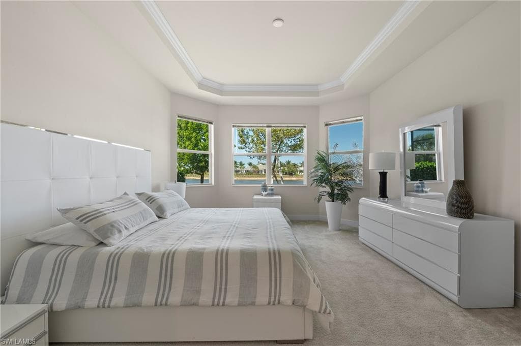 8897 Redonda DR-17