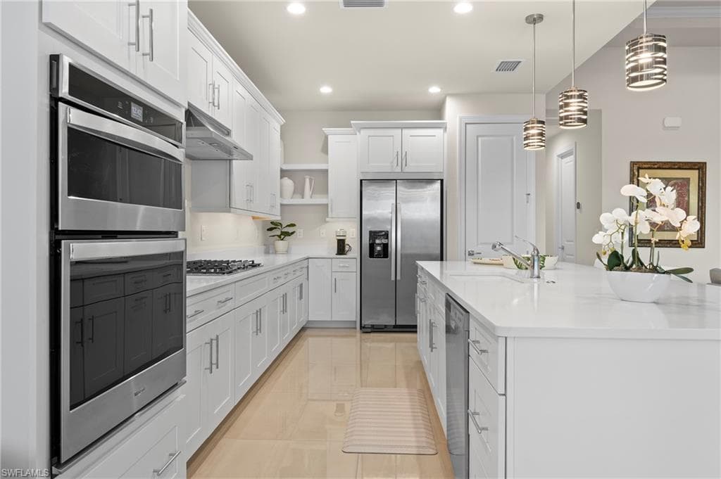 8897 Redonda DR-10