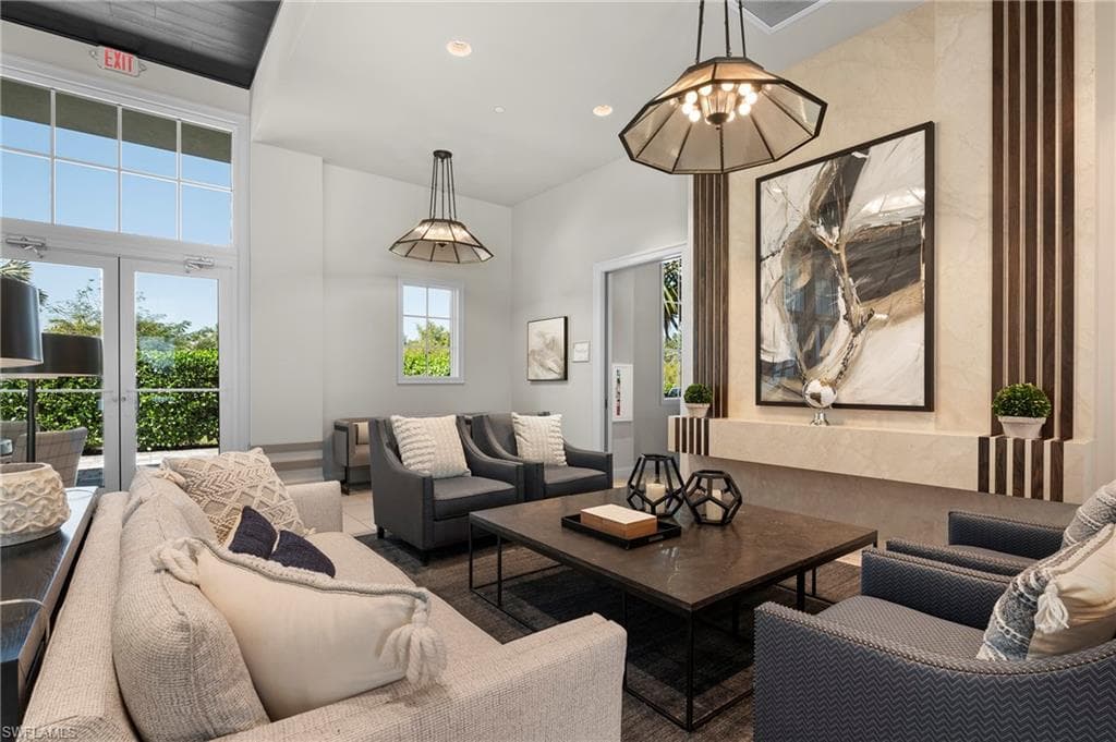 8897 Redonda DR-39