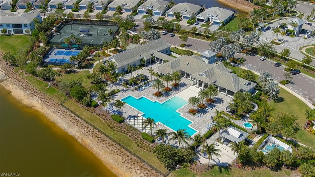 8897 Redonda DR-29