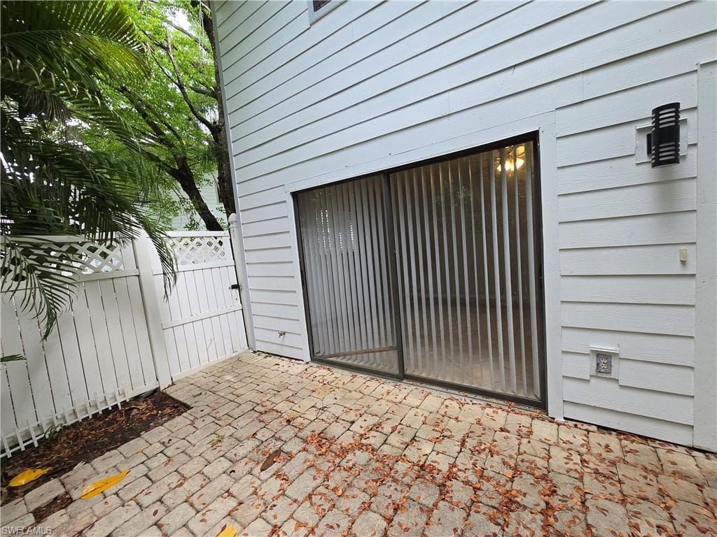 7752 Tamara Lee CT 103-25