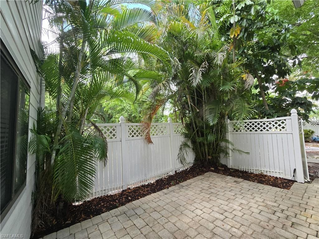 7752 Tamara Lee CT 103-30