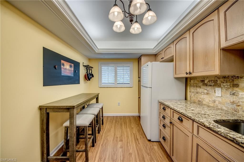 6725 Winkler RD B-202-5