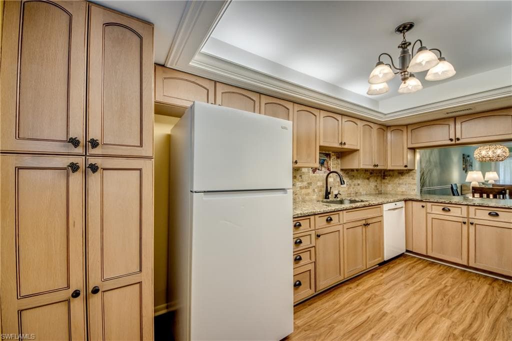6725 Winkler RD B-202-6