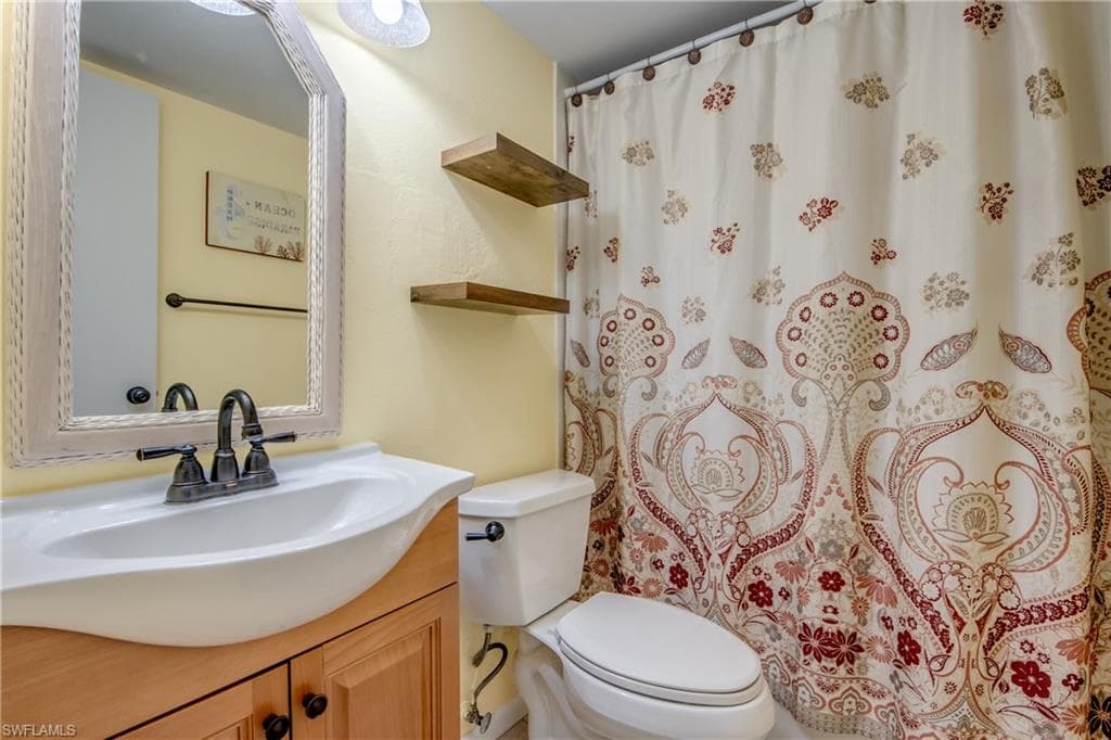 6725 Winkler RD B-202-28