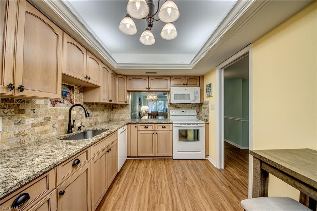 6725 Winkler RD B-202-7