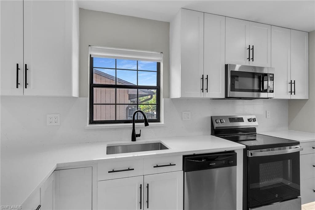 5245 Treetops DR-5