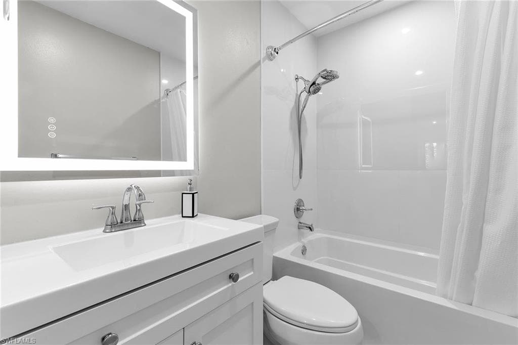 5245 Treetops DR-10