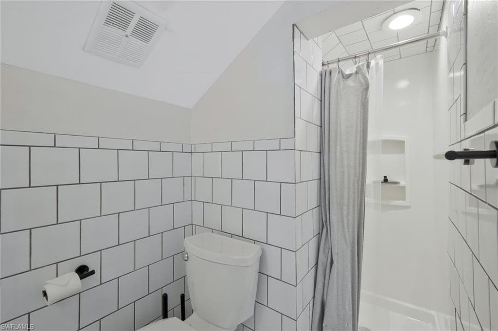 2723 Second ST-19