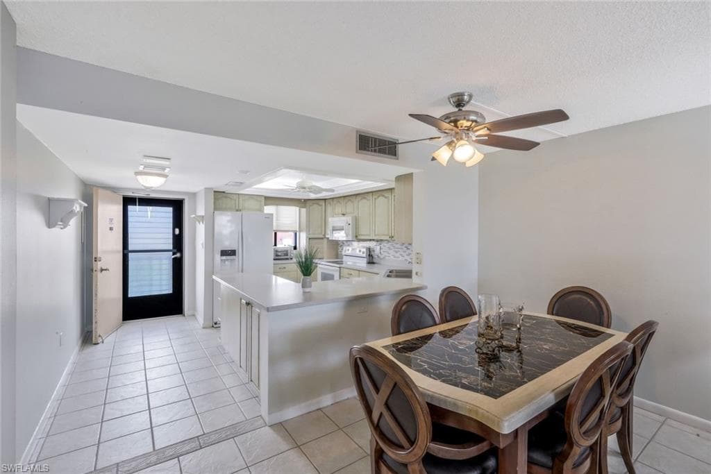 4280 SE 20th PL 703-18