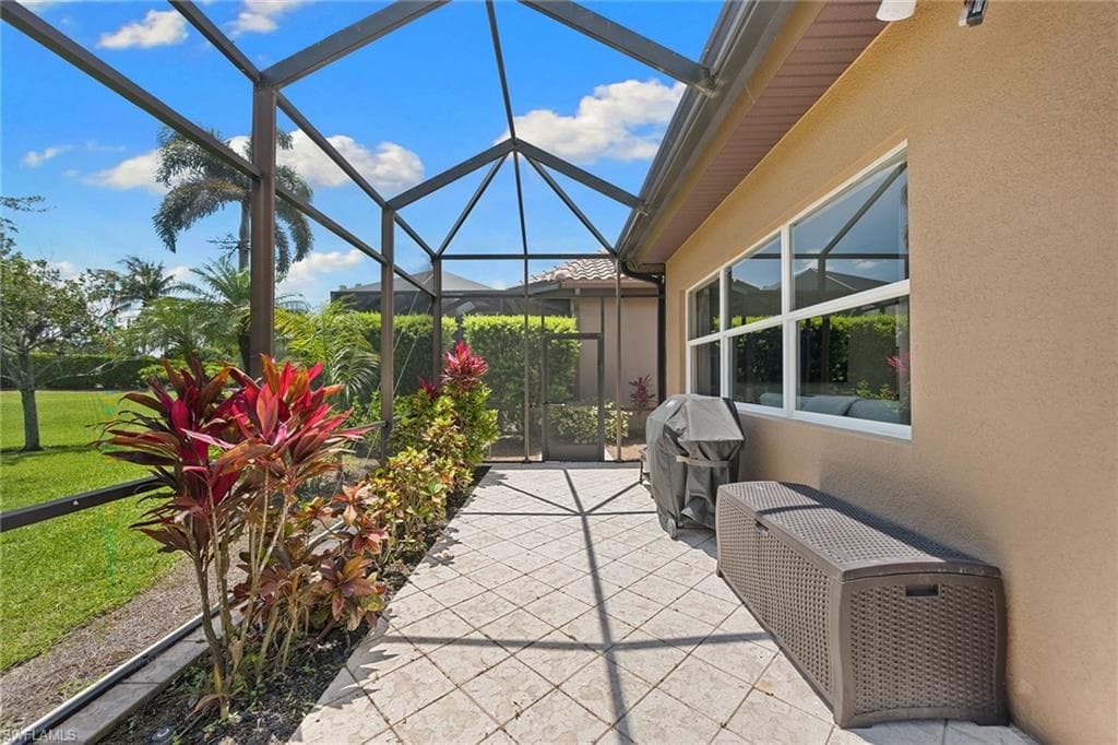 7692 Cottesmore DR-22