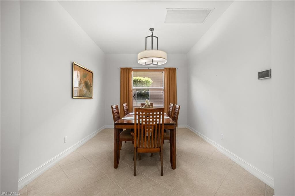 7692 Cottesmore DR-11