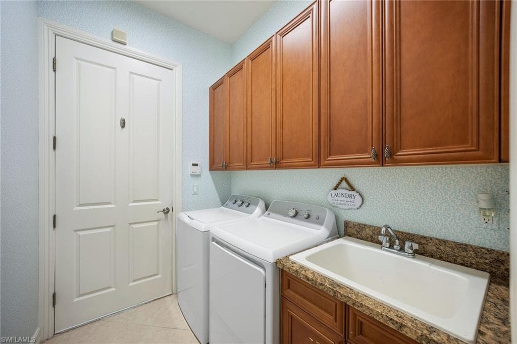 7692 Cottesmore DR-21