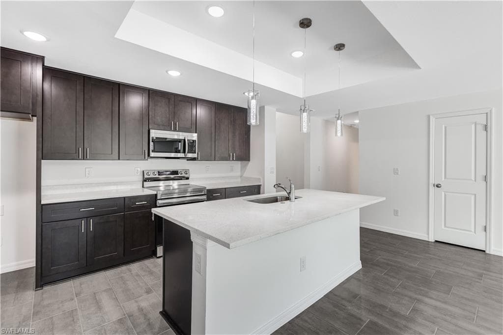 1005 W 11th ST-2