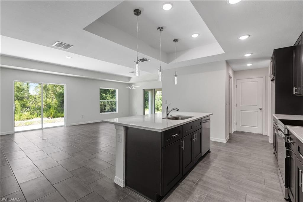 1005 W 11th ST-4
