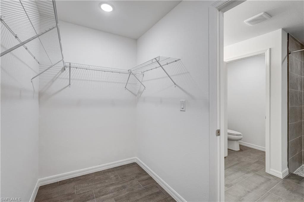 1005 W 11th ST-9