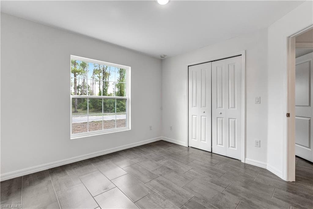 1005 W 11th ST-14