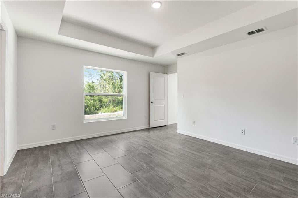 1005 W 11th ST-10