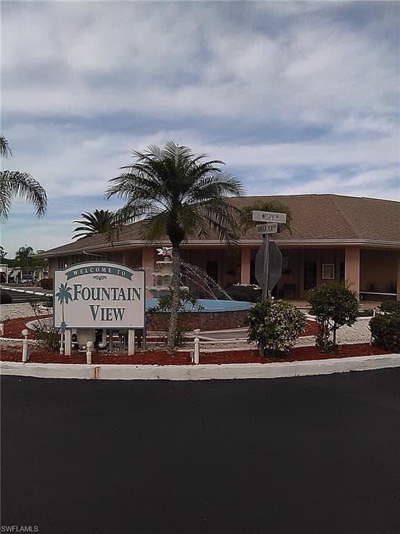 6 Fountain View BLVD-2