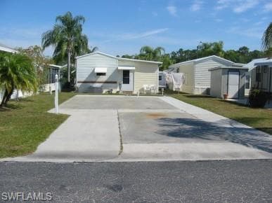 6 Fountain View BLVD-10