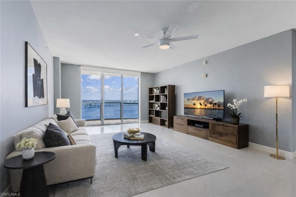 3000 Oasis Grand BLVD 2405-5