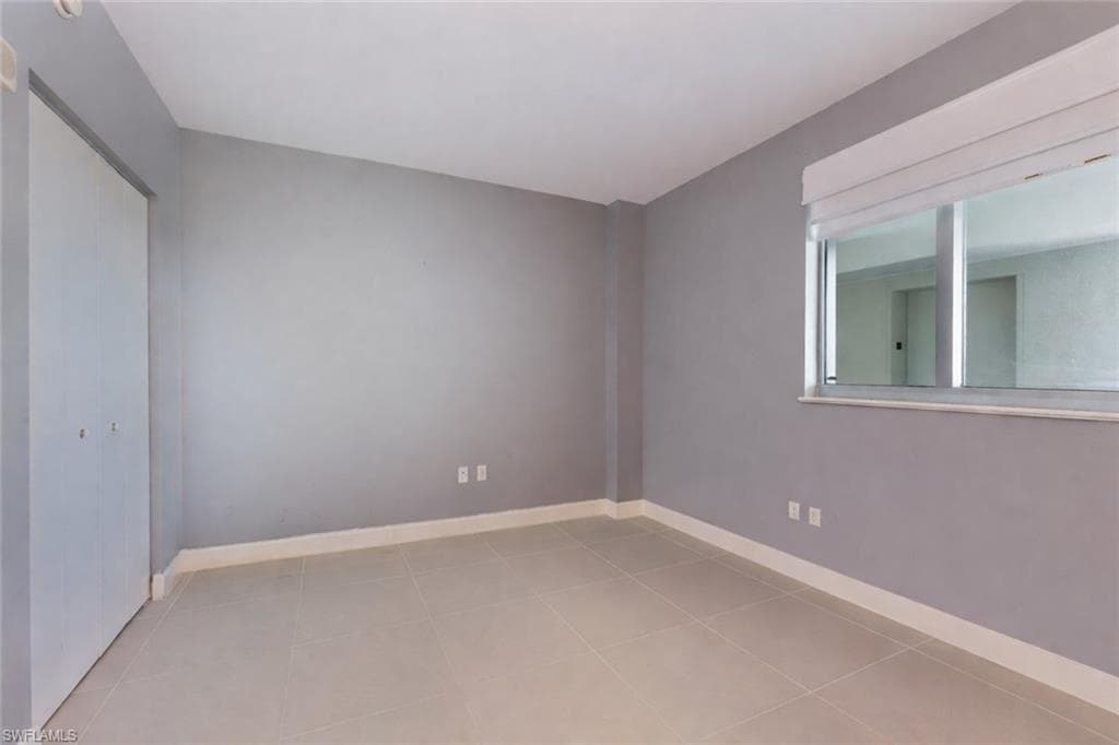 3000 Oasis Grand BLVD 2405-19
