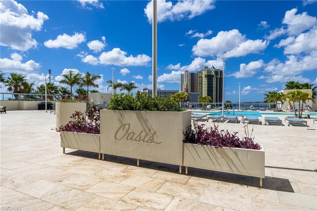 3000 Oasis Grand BLVD 2405-44
