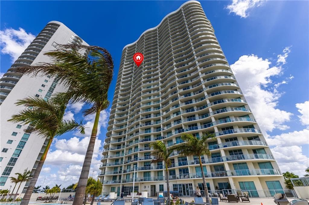 3000 Oasis Grand BLVD 2405-49