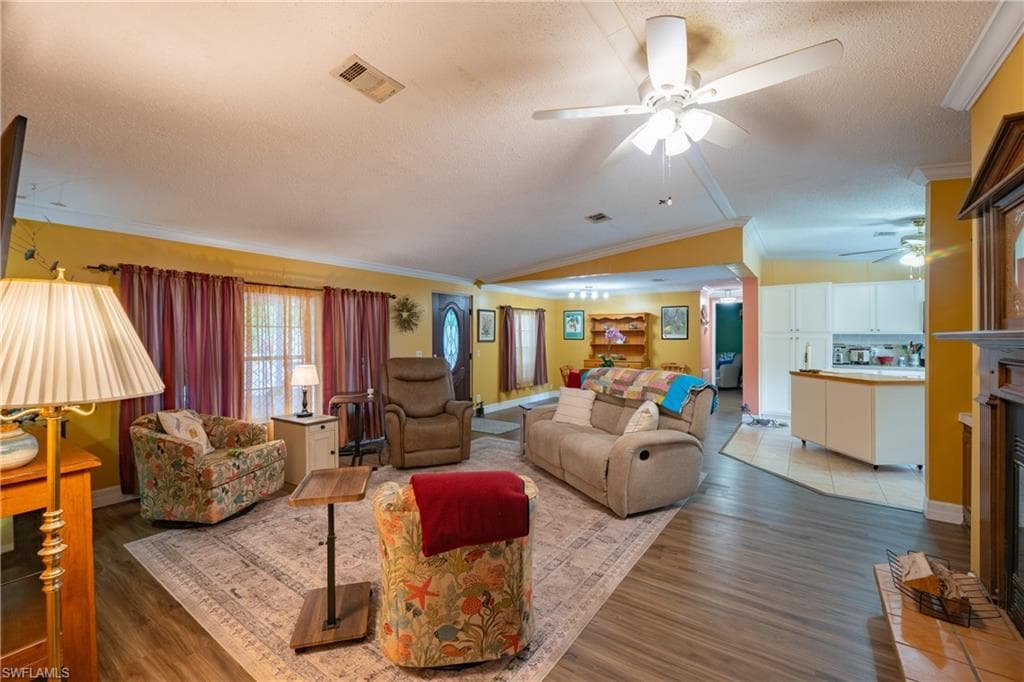 1700 Tampa AVE-5