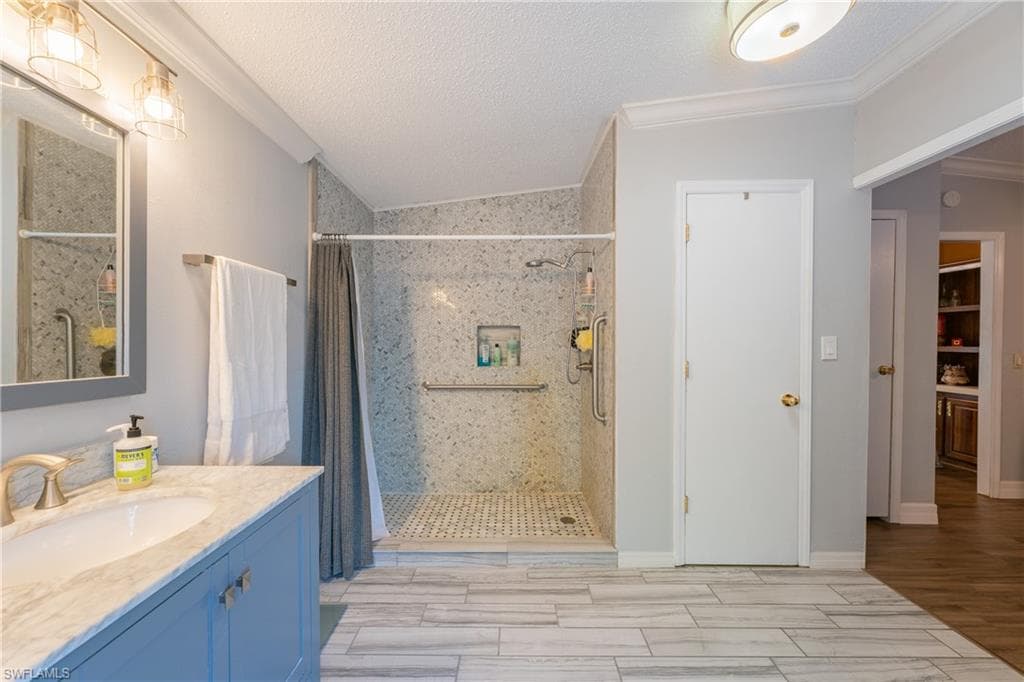1700 Tampa AVE-12