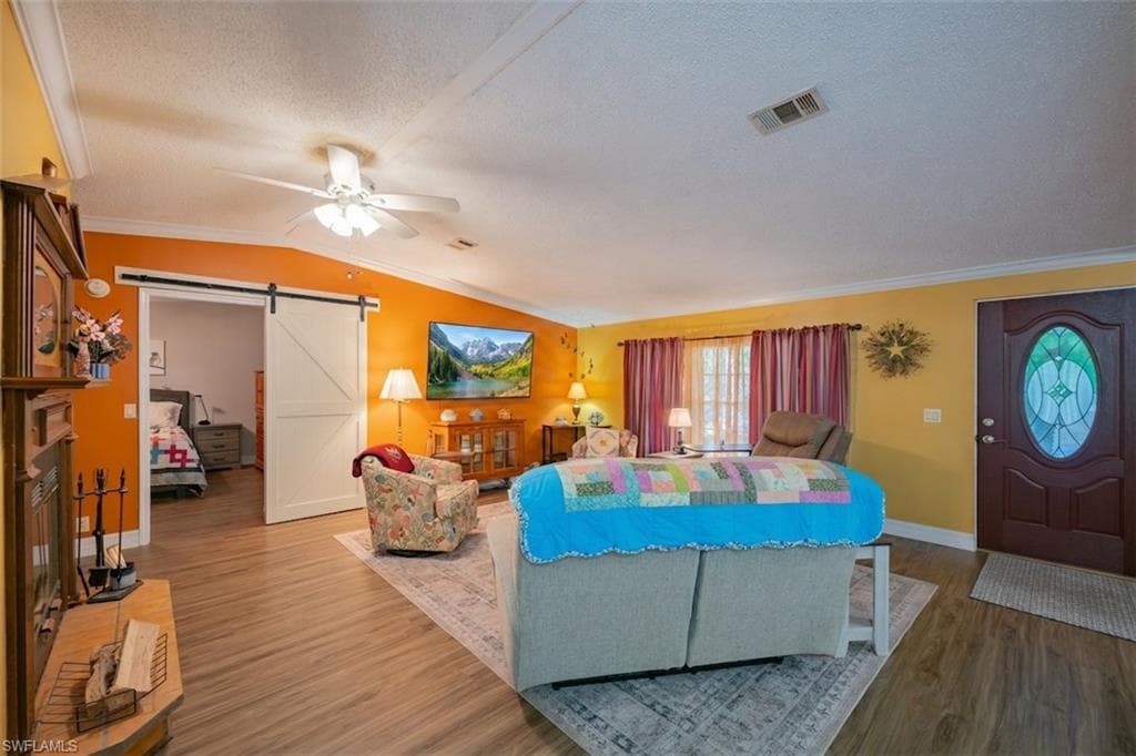 1700 Tampa AVE-4