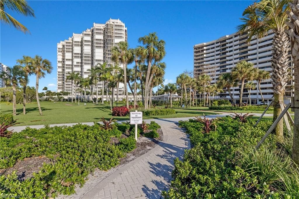 4021 Gulf Shore BLVD N 202-1