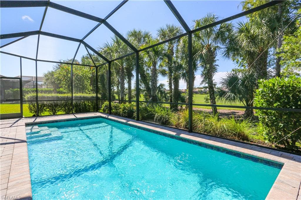 9716 Everglades DR-45